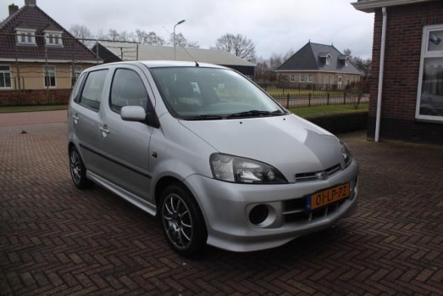 Daihatsu YRV 1.3-16V S  LM VELGEN  2e PAASDAG GEOPEND  EL