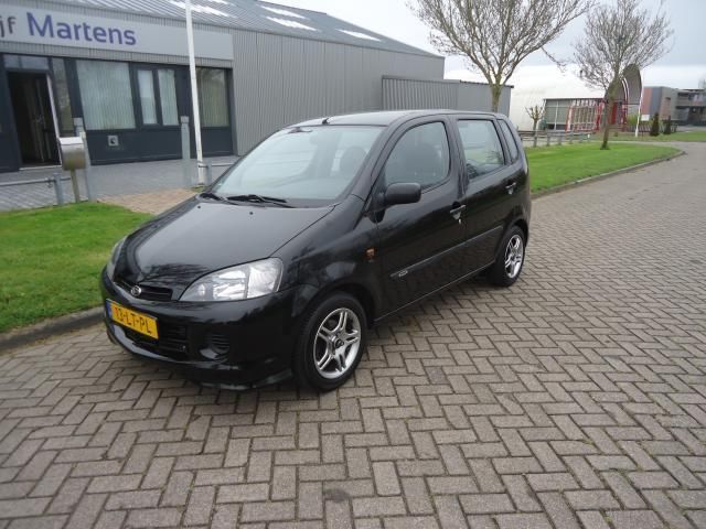 Daihatsu YRV 1.3-16V XTi