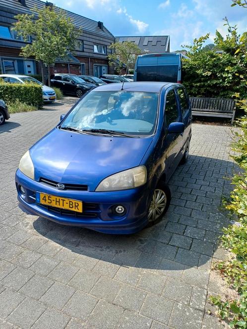 Daihatsu YRV 1.3 2001 Blauw