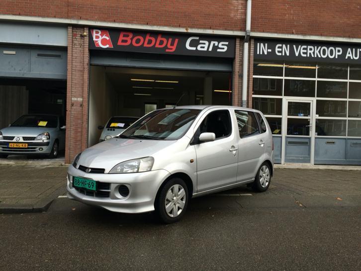 Daihatsu YRV 1.3 2002 Grijs NAP 1 Jaar APK