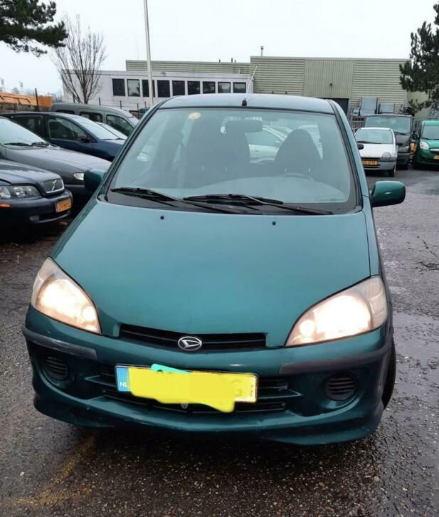 Daihatsu YRV 1.3 2002 Groen  trekhaak