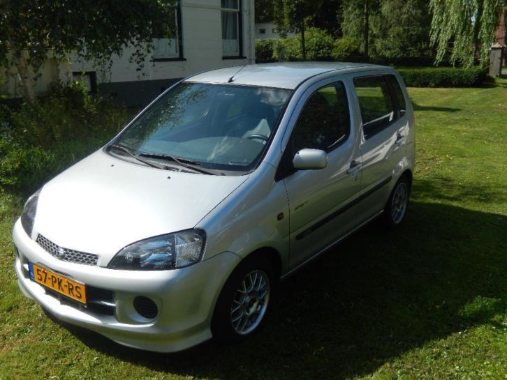 Daihatsu YRV 1.3 2004 SPORT met Airco