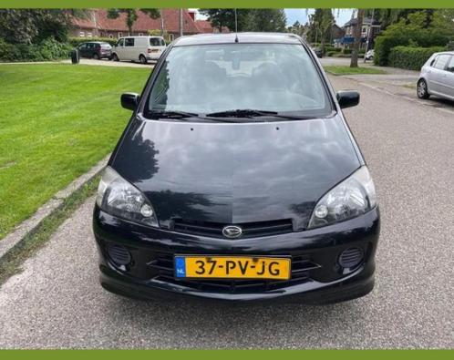 Daihatsu YRV 1.3 2005 Zwart nieuw apk