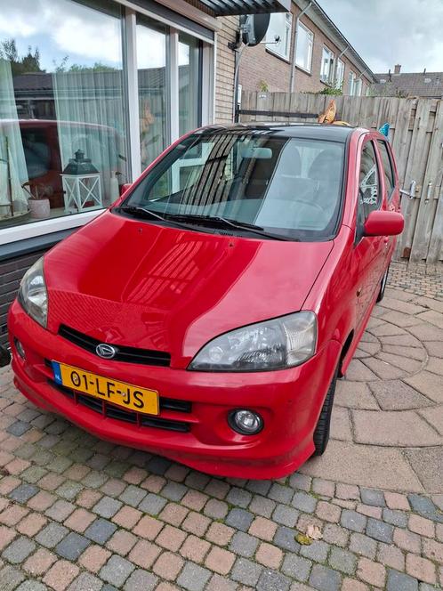 Daihatsu YRV 1.3 S 2002 Rood