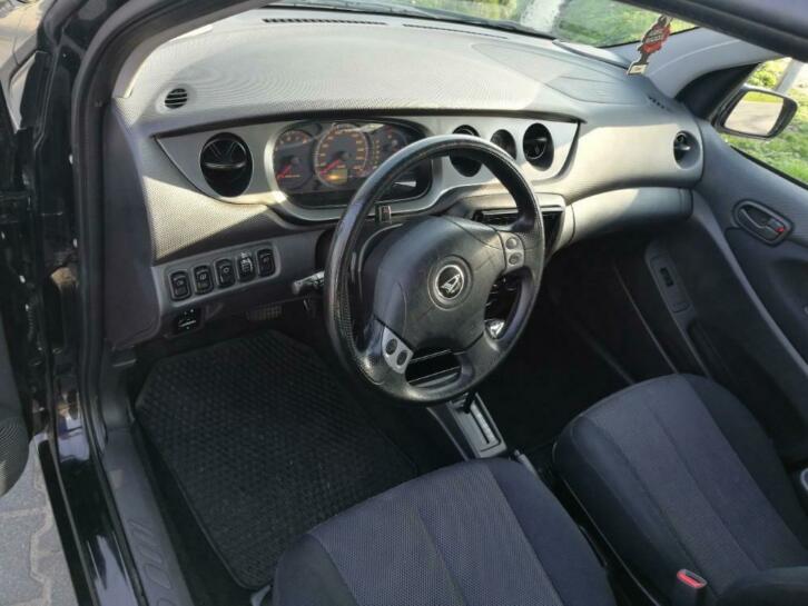 Daihatsu YRV 1.3 Turbo Automaat 2002 Zwart