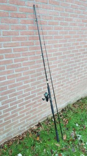 DAM 2lb carbon karper (doodaas) hengel met Daiwa molen