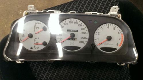 Dashboard Toyota corolla e10 gtsi. Witte wijzer platen