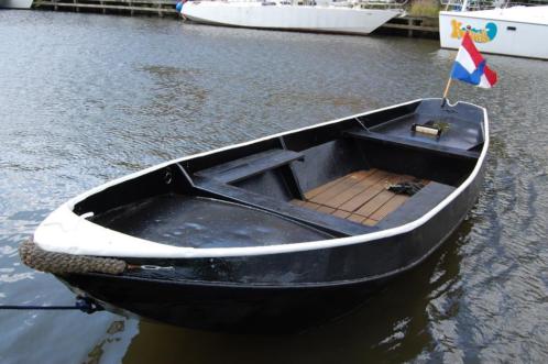 De echte Grachtenboot  Vaarklaar incl motor in A039dam 