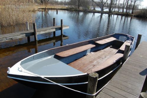 De echte Grachtenboot  Vaarklaar incl motor in A039dam 