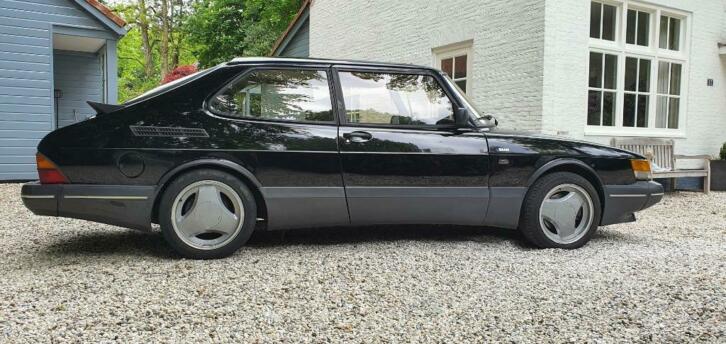 De echte Saab 900 T 16 Aero Full pressure turbo zwart