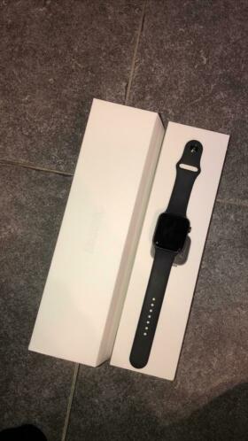 de nieuwste apple watch 5 serie 44 mm zwart