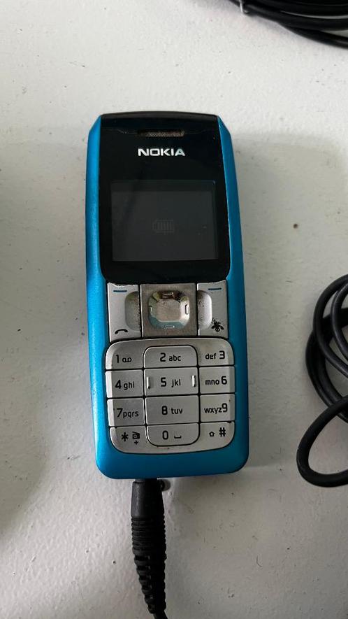 Defecte Nokia 3310 en Nokia 3120 met laders