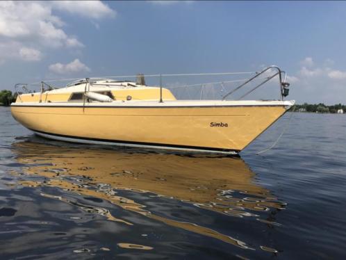 Dehler sprinta kajuit zeilboot zonder tuigage en mast