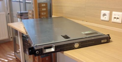 DELL 1950 Duo Xeon Windows 2003 Standard. AANBIEDING