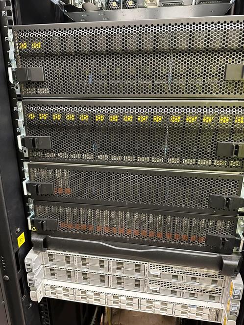 Dell emc storage  3 x Cisco C220 server