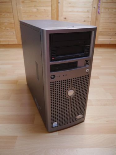 Dell PowerEdge 830 met DLT drive, 23 tapes