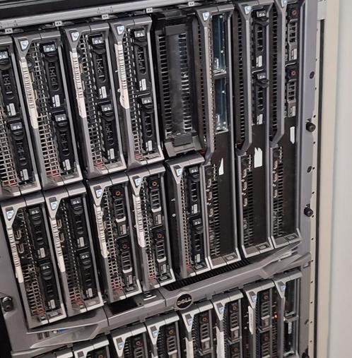 Dell poweredge M1000E met 8X M620