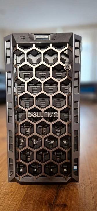 Dell poweredge t430 EMC server xeon e5-2620 v4  32GB