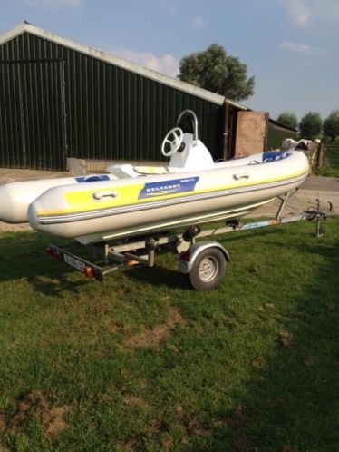 Deltabay RIB 400 met stuur console, Incl Freewheel trailer.