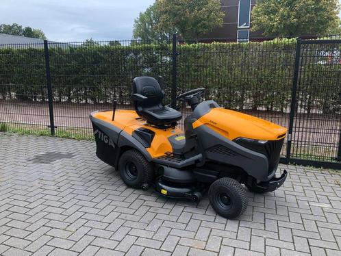 Demo machine Dikke stiga 9102 pw zitmaaier met 26 pk honda