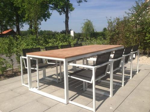 Design tuinsets met teak blad al vanaf 1599 euro