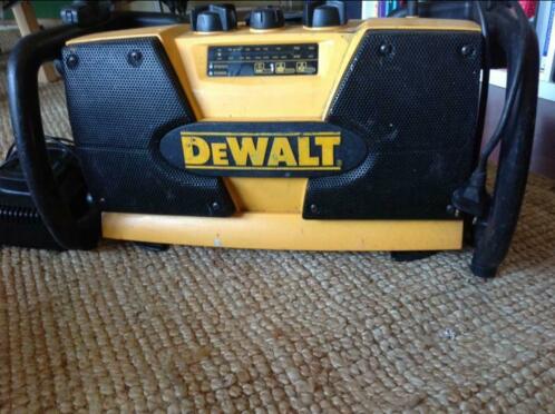 DeWalt Bouw Radio op accu enof netstroom