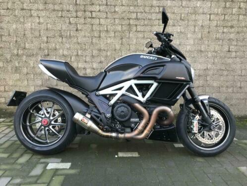 Diavel Carbon, 2014  8.053km
