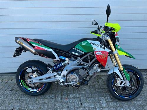 DIKKE APRILIA DORSODURO 750 SMV ARROW (bj 2009)