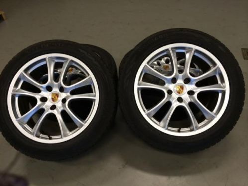 Dikke winterset porsche cayenne 9x20 25550r20 vredestein 