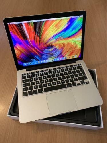 DIT WEEKEND 550 MacBook Pro Retina 13 inch 8GB 256GB
