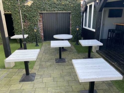Divers horeca meubilair, voor zowel binnen als buiten