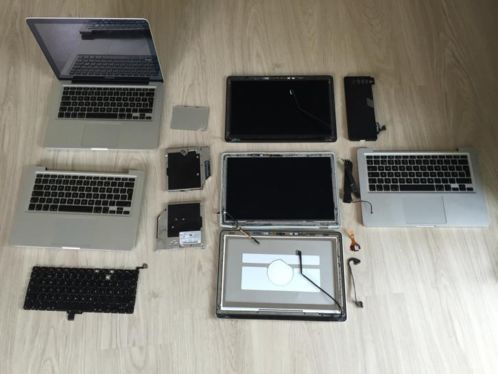 Diverse macbooks en veel onderdelen