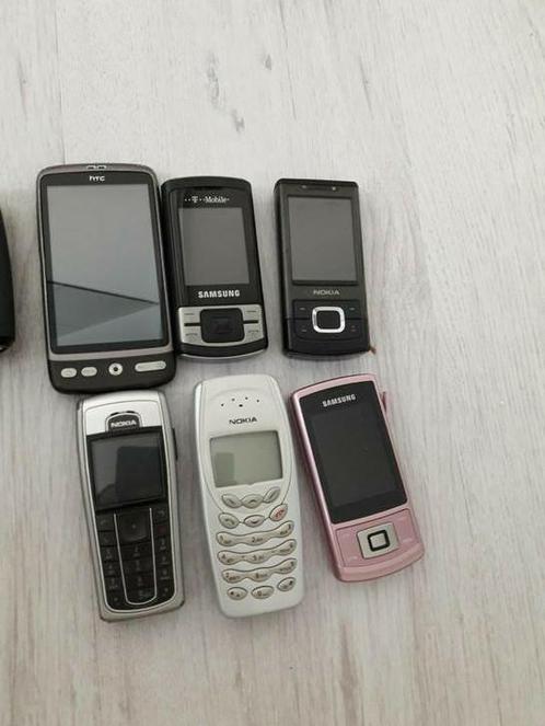 Diverse mobiele telefoons classic