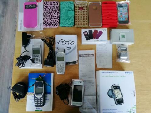 Diverse mobiele telefoons, hoesjes, enz., o.a. NOKIA 3310