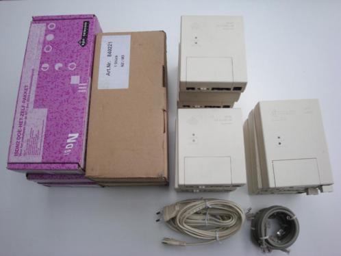 Diverse NT1 kastjes en Vox 930 ISDN toestel 