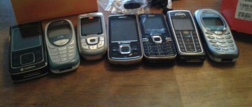 diverse oude mobiele telefoons 