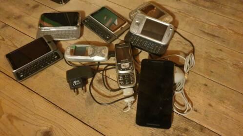 Diverse oudere telefoons (werking onbekend)