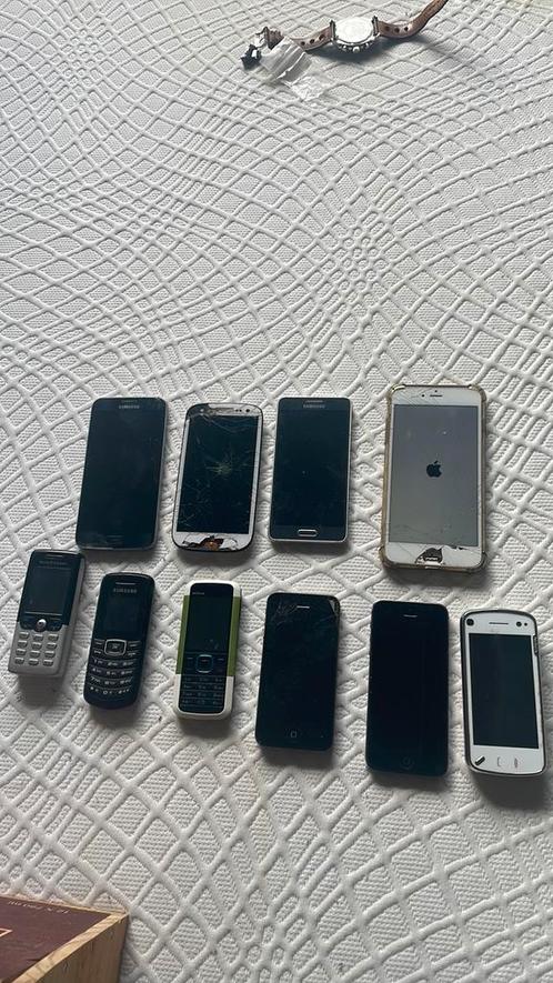 Diverse smartphones beschadigd en oudere