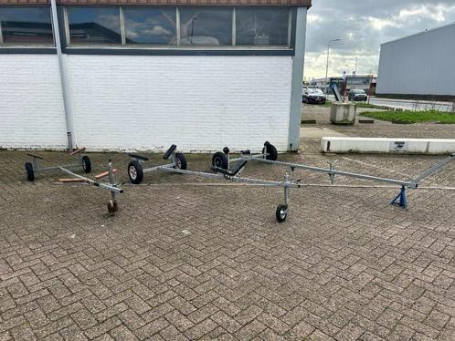 Diverse strand trailers  stalling trailers  strand kar