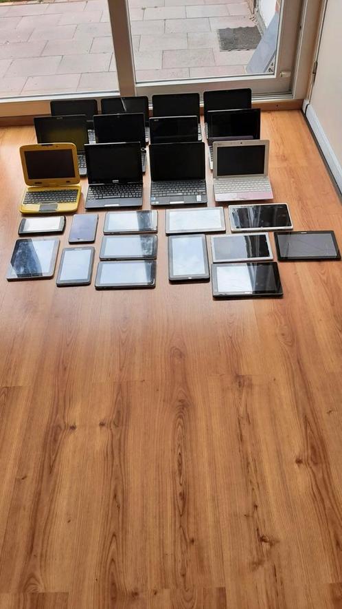 Diversen mini laptops en tablads