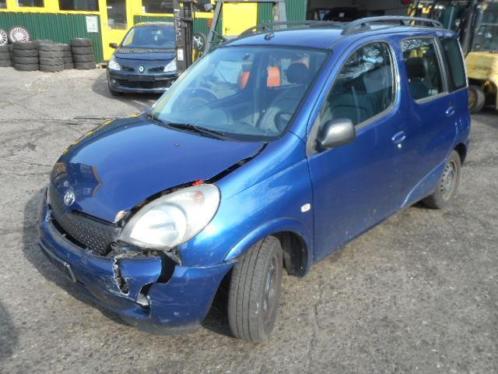 Diversen plaatwerk Toyota Yaris Verso blauw 2000