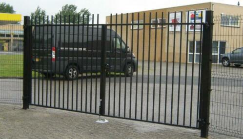 Draaipoort strak model 