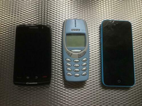 Drie diverse mobieltjes