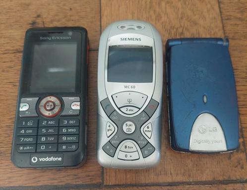 Drie old school mobieltjes