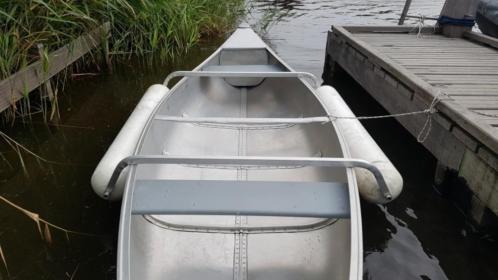 Drijvers, vlotter, drijflichaam. Ideaal om mee te vissen.