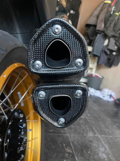Dubbele akrapovic uitlaat voor bmw gs 1300