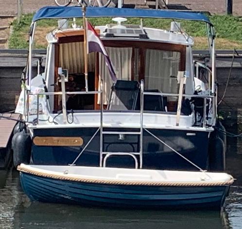 Dubbelwandig polyester bootje  2.70 in goede staat.