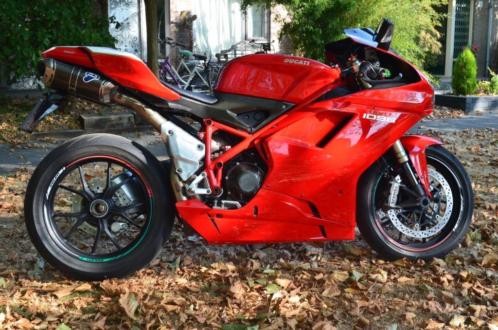 Ducati 1098 uit 2008 27595 km (veel accessoires)