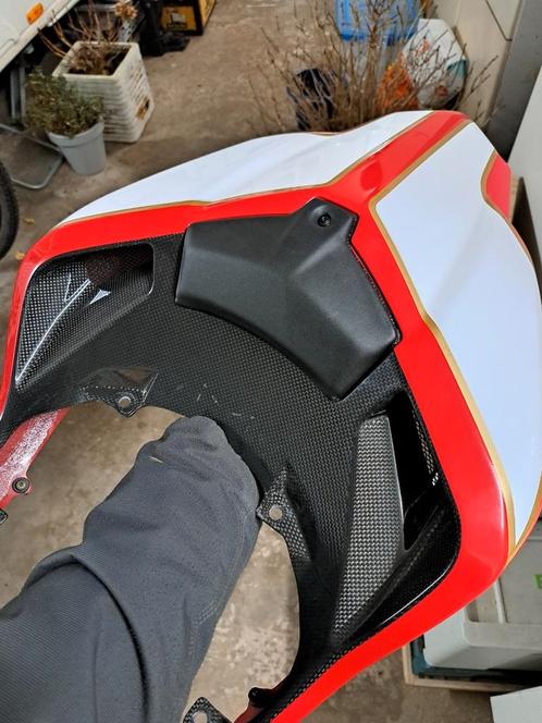 Ducati 1098R carbon rear fairing en carbon onderkuip