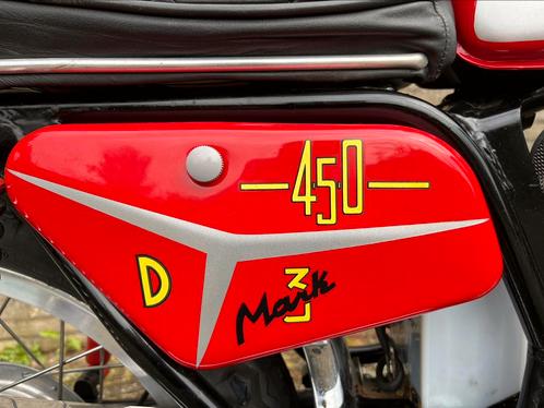 Ducati 450 MK3 Desmo 1970, Borrani Dellorto Conti